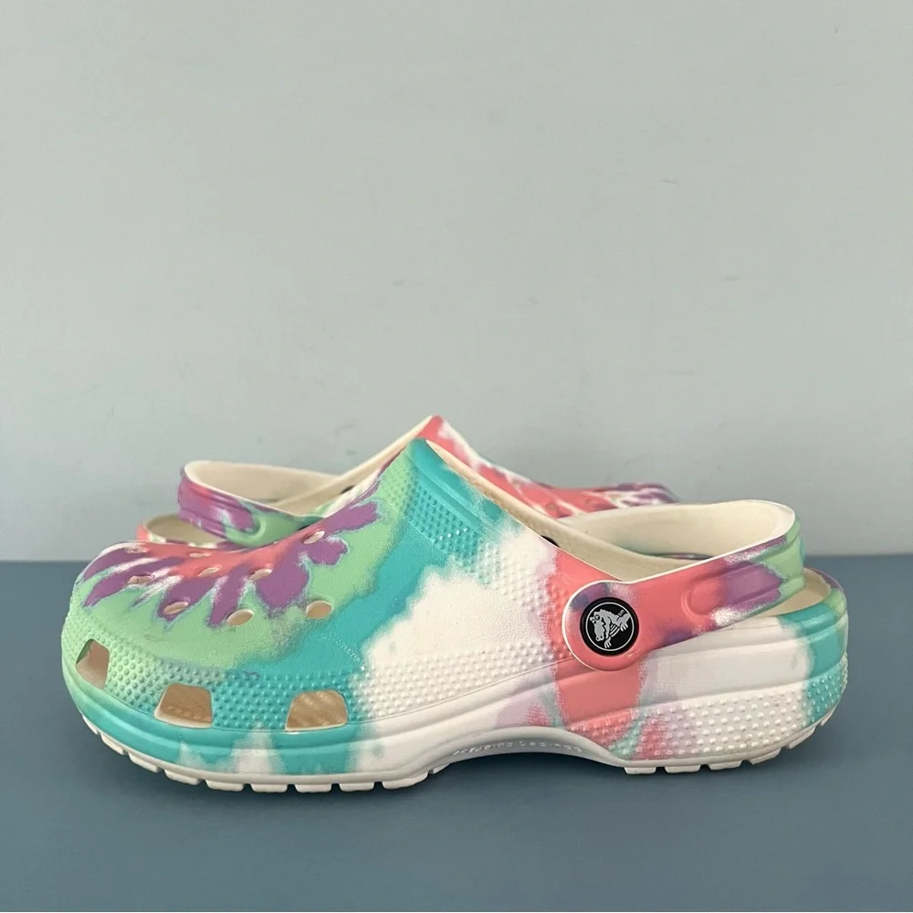 Crocs Classic Tie-Dye Graphic Slip On Kids Clogs‎